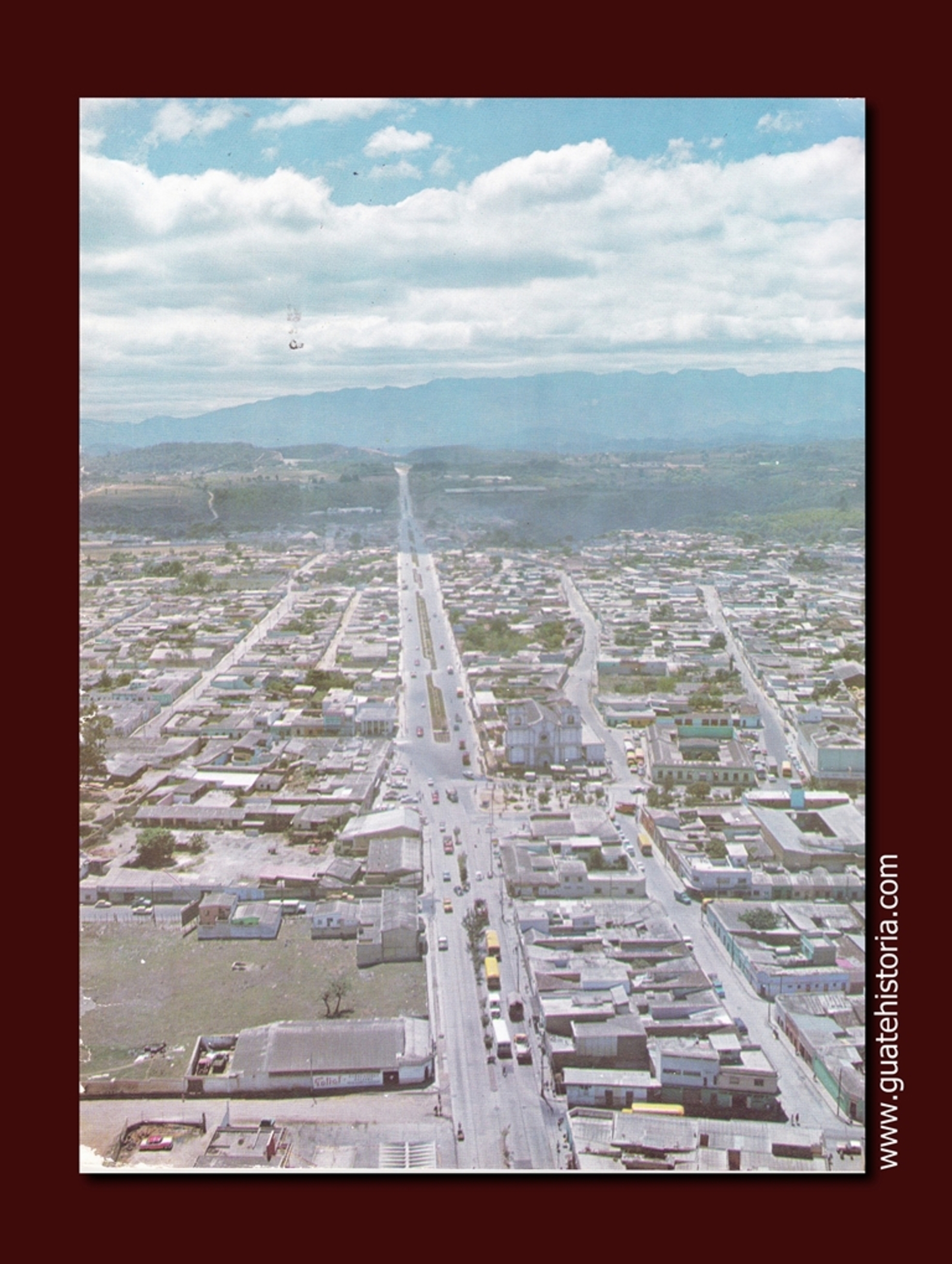 Vista aérea de la Calzada “José Milla y Vidaurre”