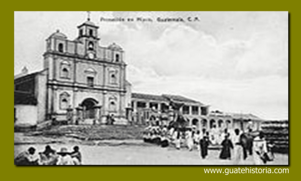 Procesión frente a la iglesia en 1910. Fotografía de Alberto G. Valdeavellano